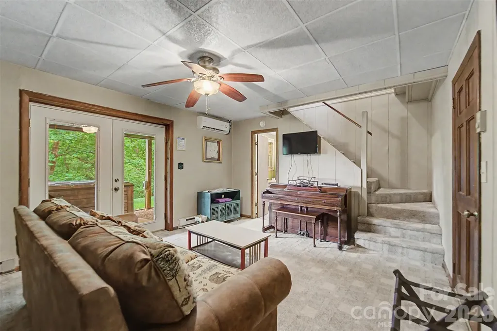 1413 Kitchens Branch Road Sylva NC 28779