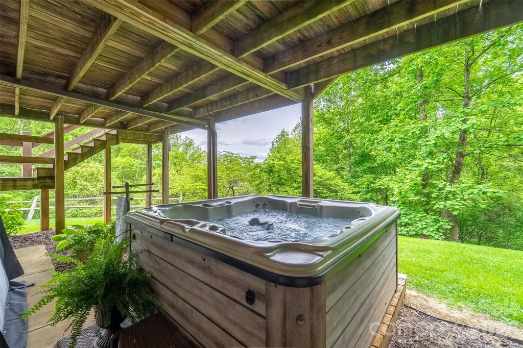 1413 Kitchens Branch Road Sylva NC 28779