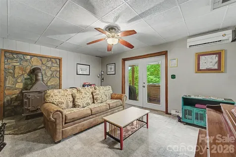 1413 Kitchens Branch Road Sylva NC 28779