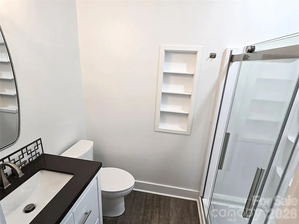 768 8th Street NE Hickory NC 28601