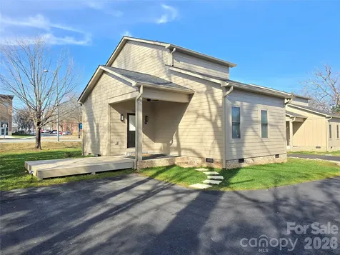 768 8th Street NE Hickory NC 28601
