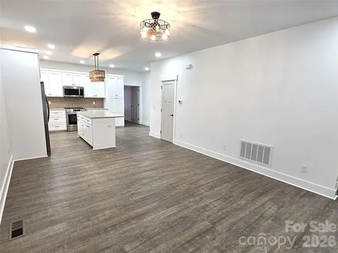 768 8th Street NE Hickory NC 28601