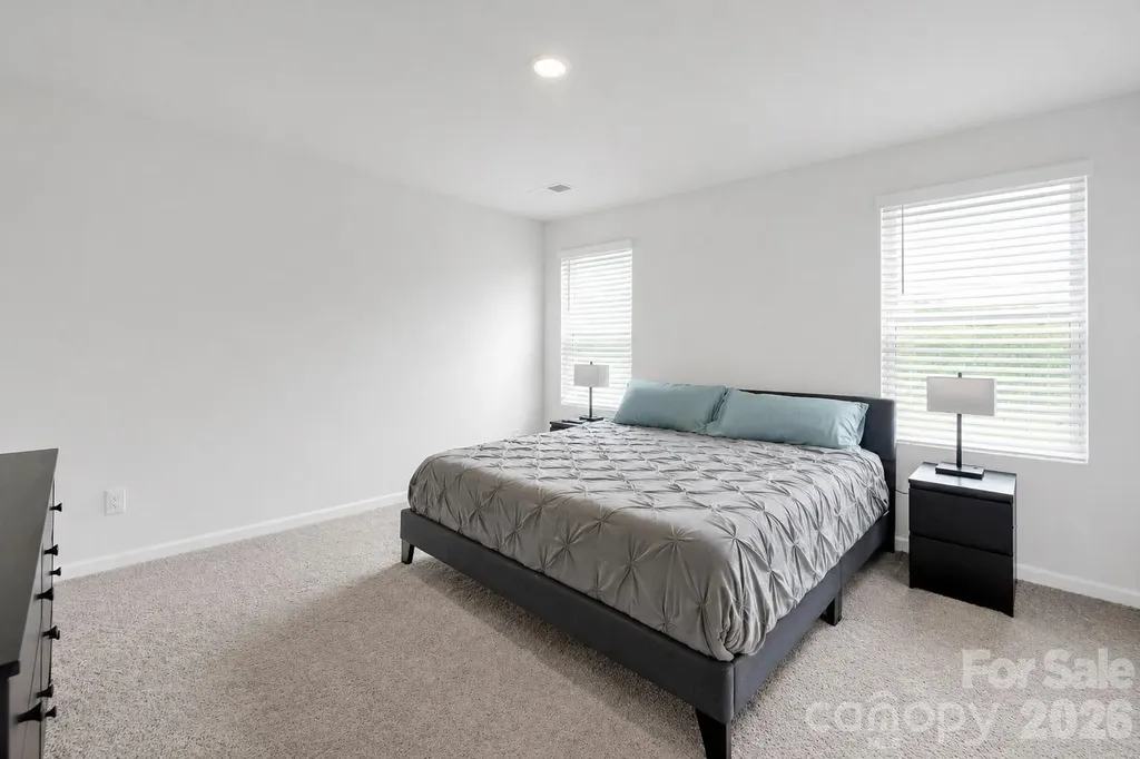 1021 Plumcrest Drive Charlotte NC 28216