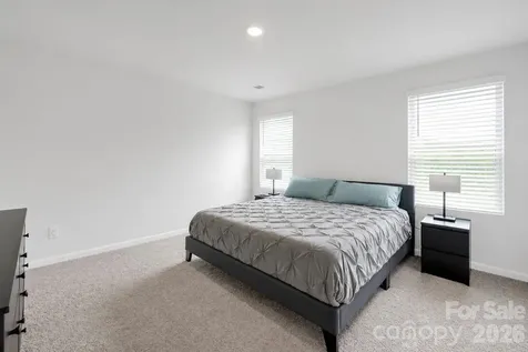 1021 Plumcrest Drive Charlotte NC 28216