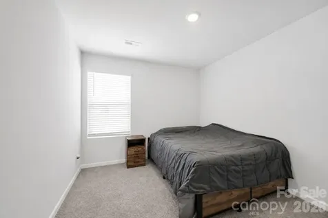 1021 Plumcrest Drive Charlotte NC 28216