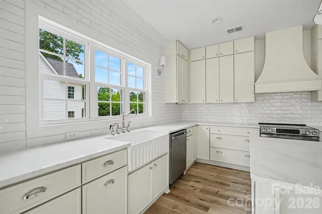7925 Large Oak Lane Mint Hill NC 28227