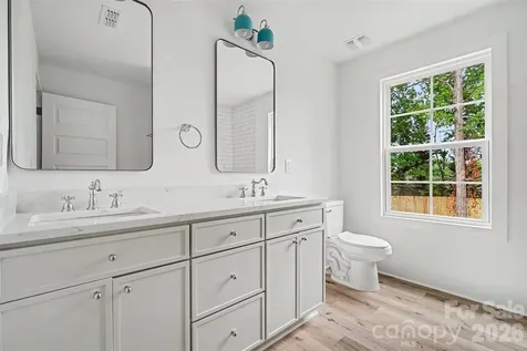 7925 Large Oak Lane Mint Hill NC 28227