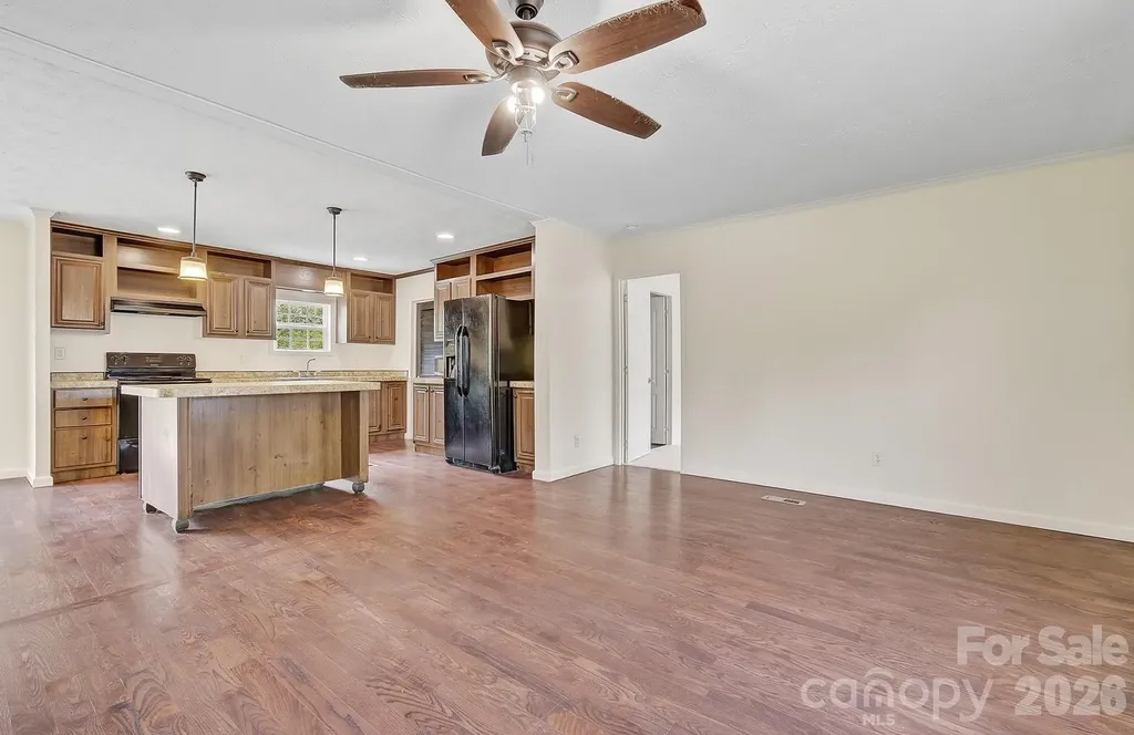 111 Buck Ridge Drive Marion NC 28752
