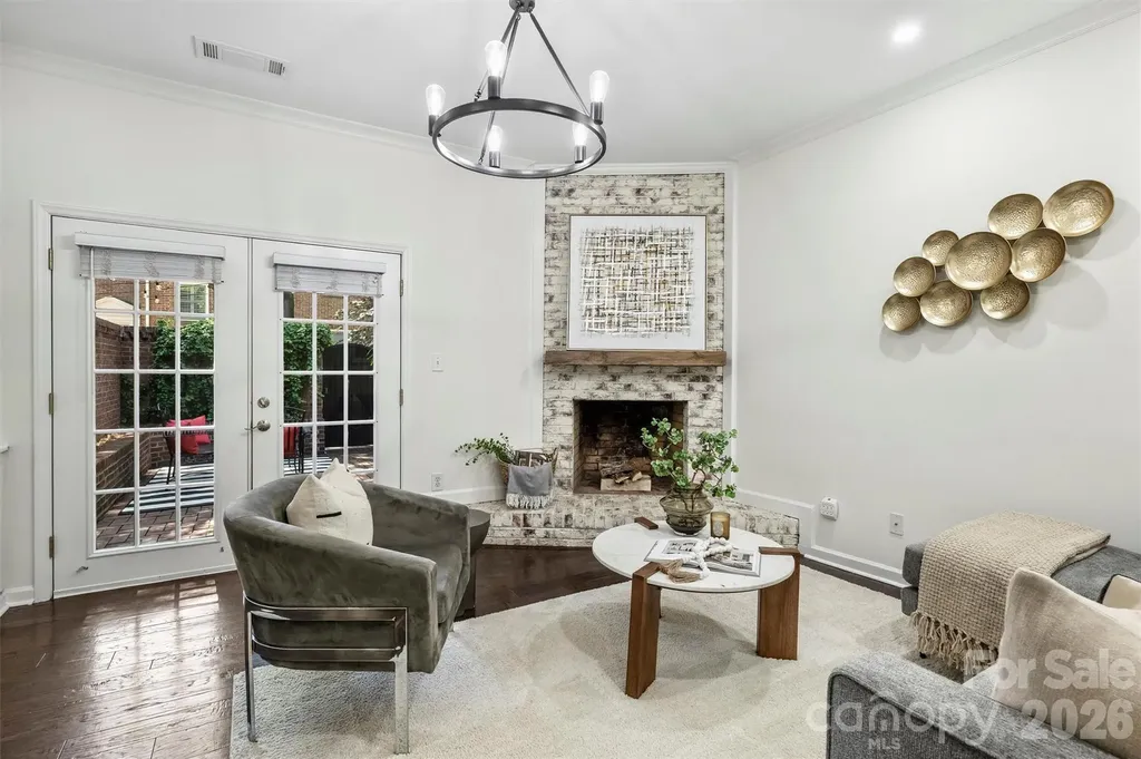 520 N Poplar Street Charlotte NC 28202