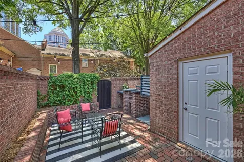 520 N Poplar Street Charlotte NC 28202