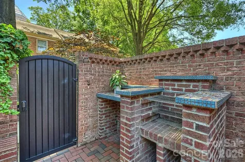 520 N Poplar Street Charlotte NC 28202
