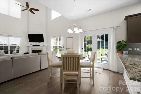 4704 Lone Tree Court Charlotte NC 28269