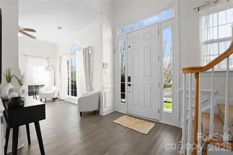 4704 Lone Tree Court Charlotte NC 28269