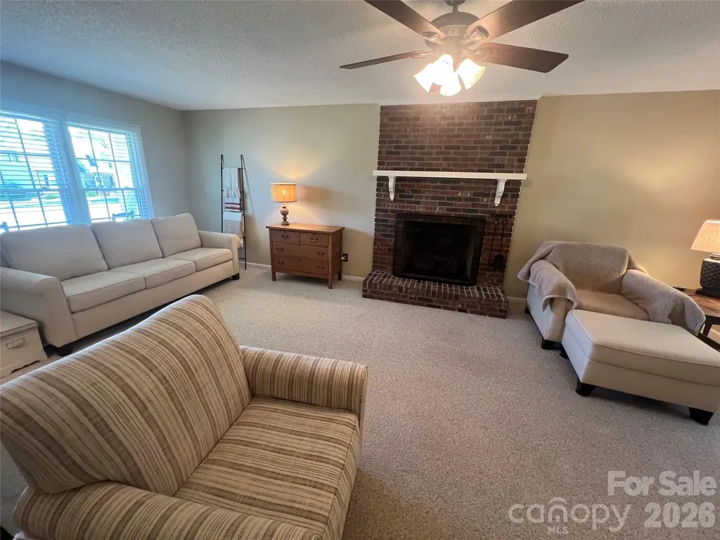 837 Deerfield Drive Mount Holly NC 28120