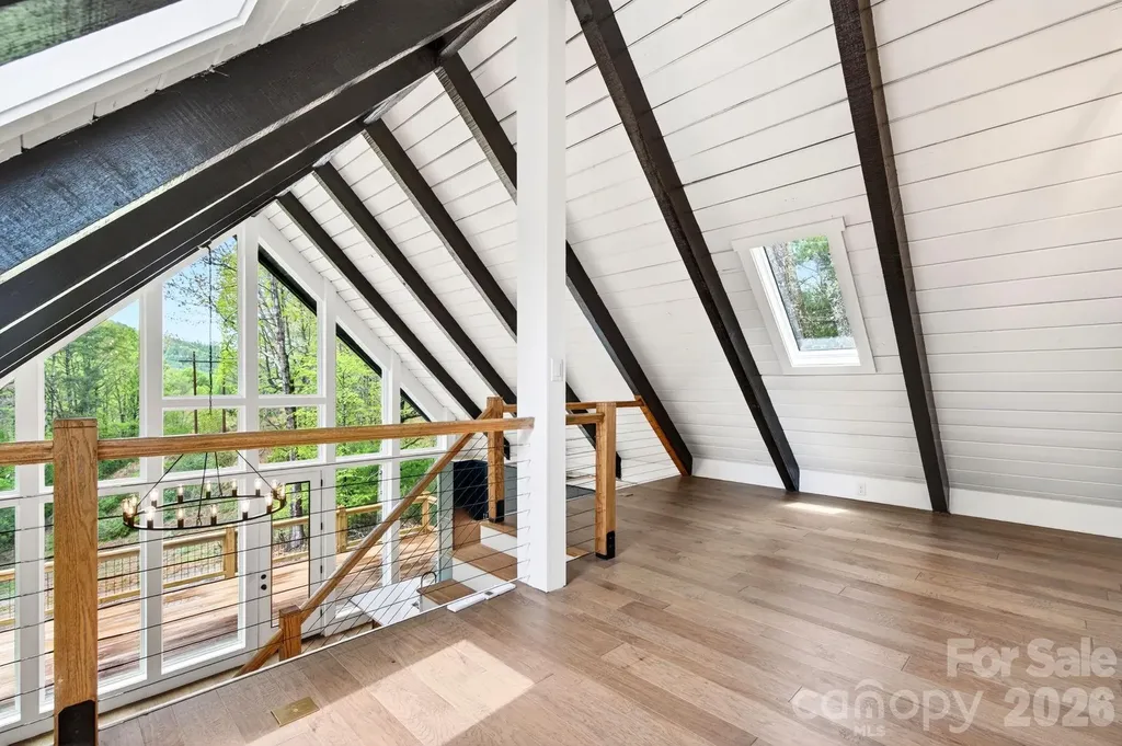 93 Horse Ring Drive Burnsville NC 28714