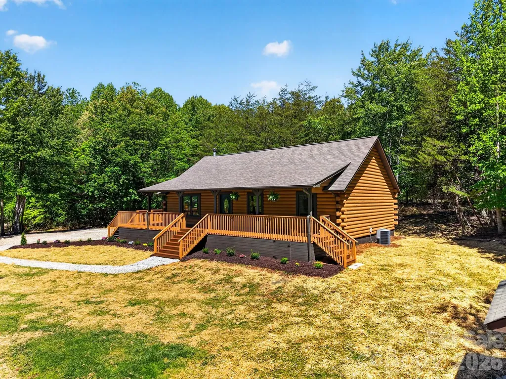 443 Cascades Parkway Nebo NC 28761