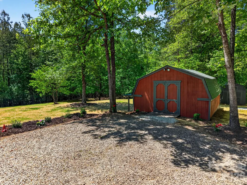 443 Cascades Parkway Nebo NC 28761