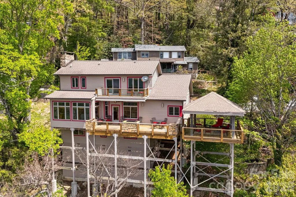 206 Twin Springs Road Blowing Rock NC 28605