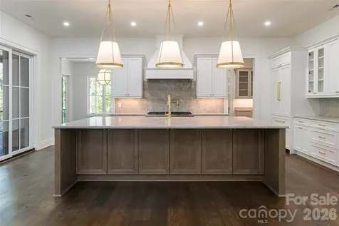 99 Little Cherokee Ridge Hendersonville NC 28739