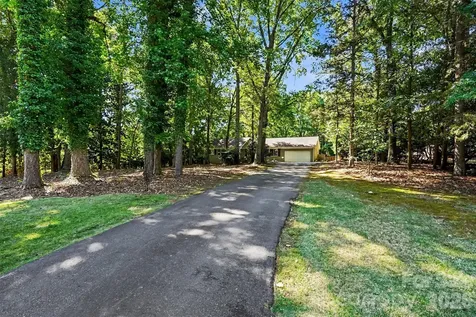 4400 Bellwood Lane Charlotte NC 28270