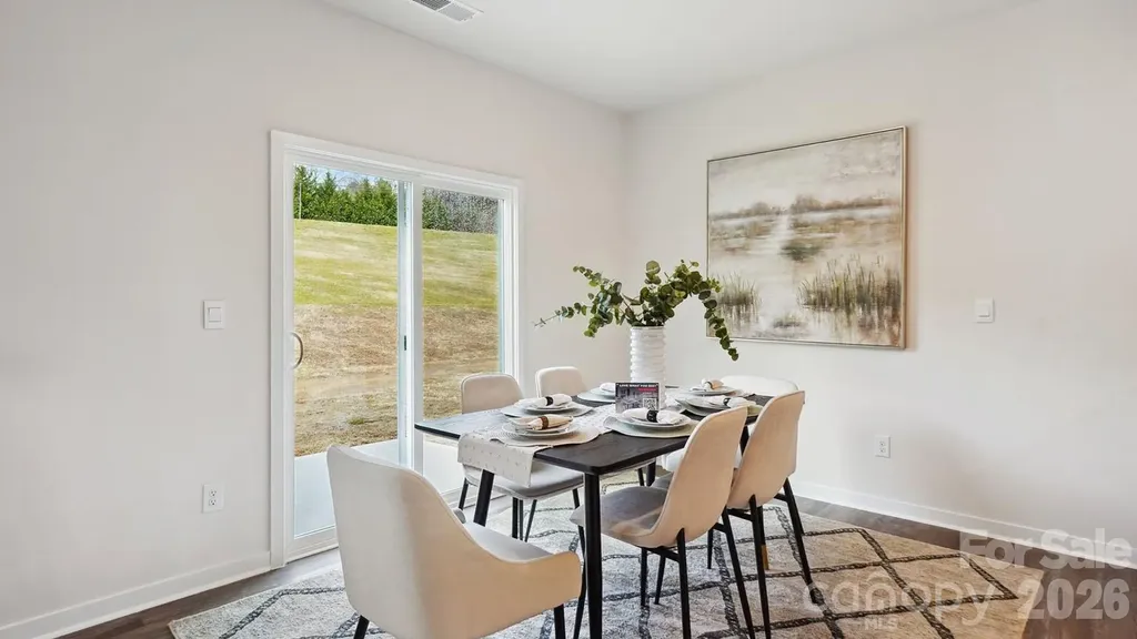 627 Country Oak Drive Asheville NC 28804