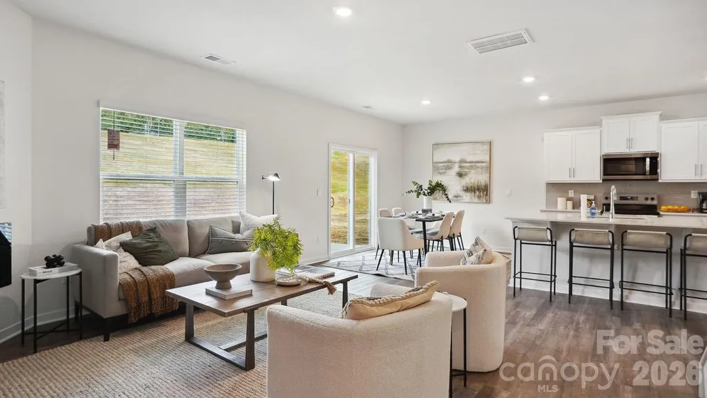 627 Country Oak Drive Asheville NC 28804