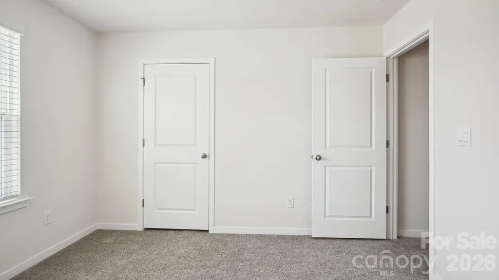 627 Country Oak Drive Asheville NC 28804
