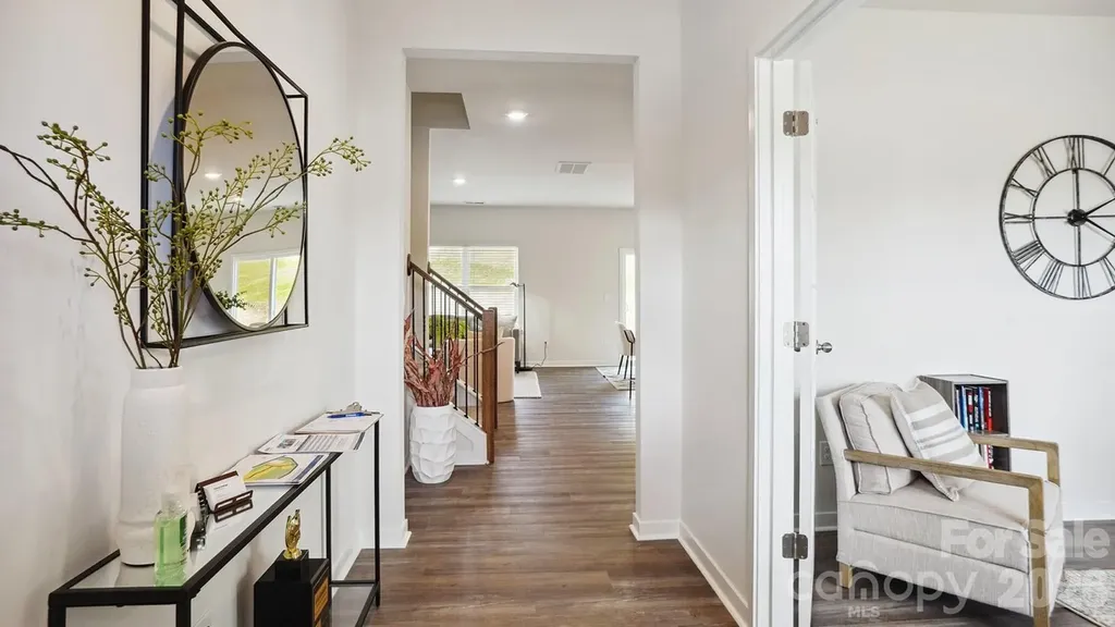 627 Country Oak Drive Asheville NC 28804
