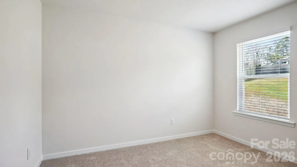 627 Country Oak Drive Asheville NC 28804