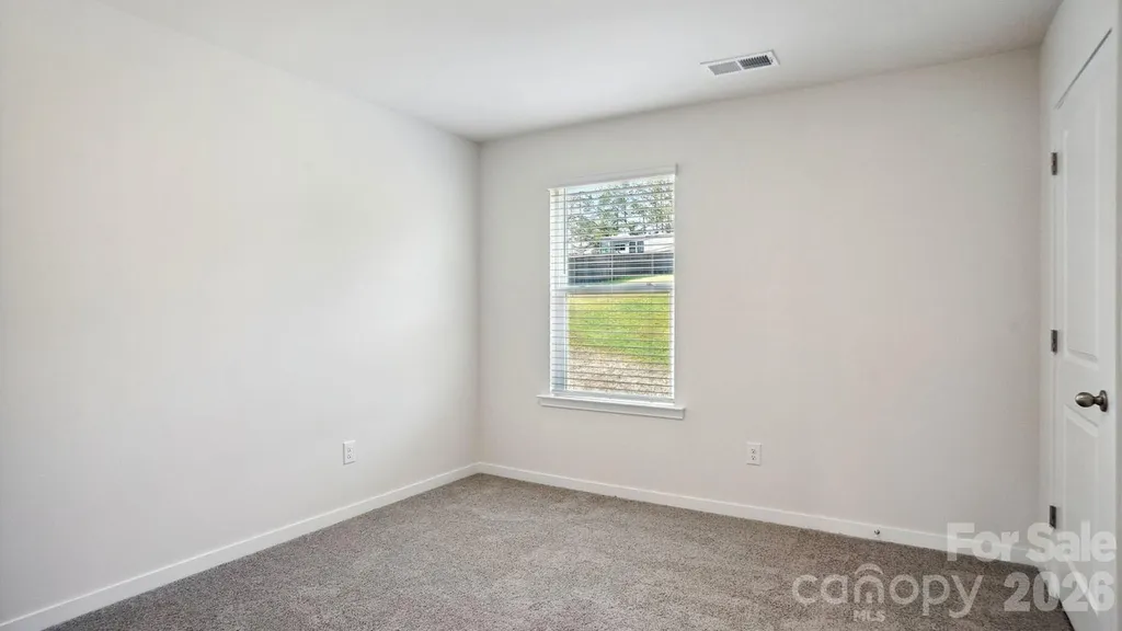 627 Country Oak Drive Asheville NC 28804