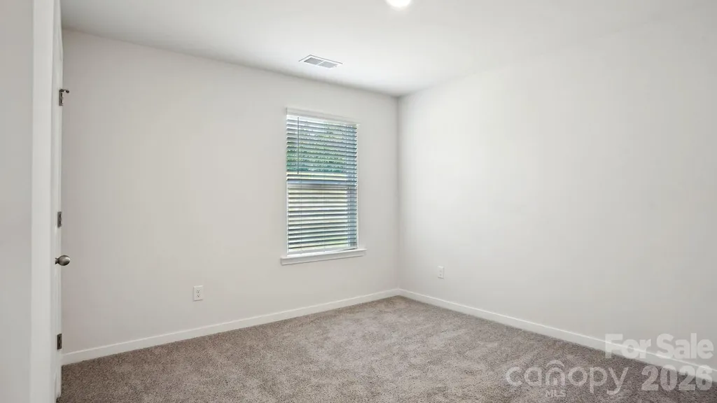 627 Country Oak Drive Asheville NC 28804