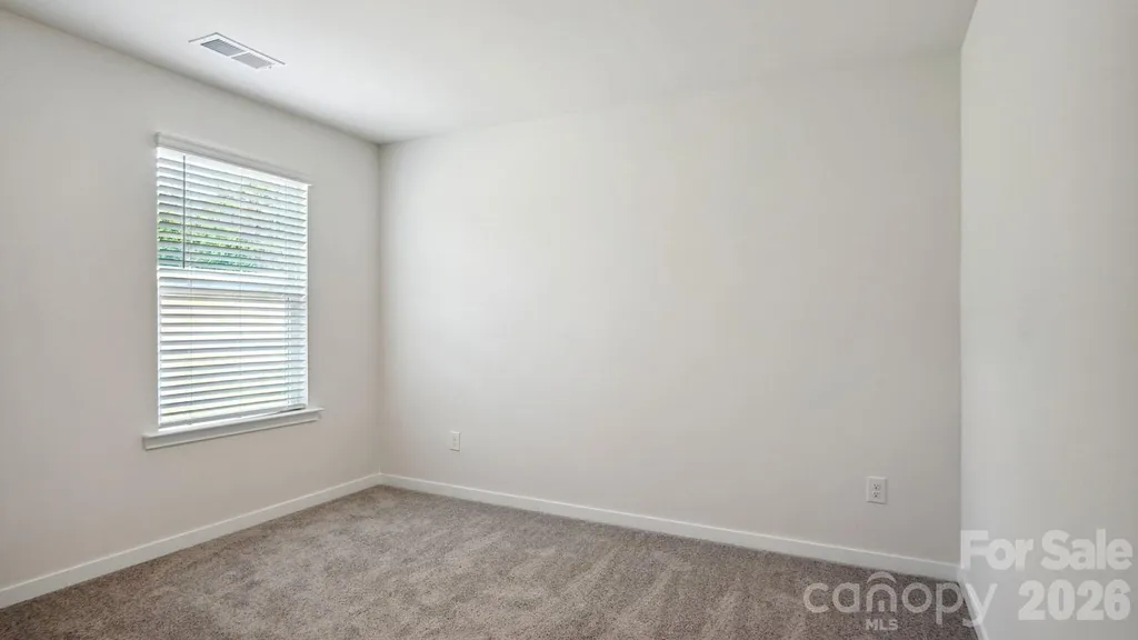 627 Country Oak Drive Asheville NC 28804