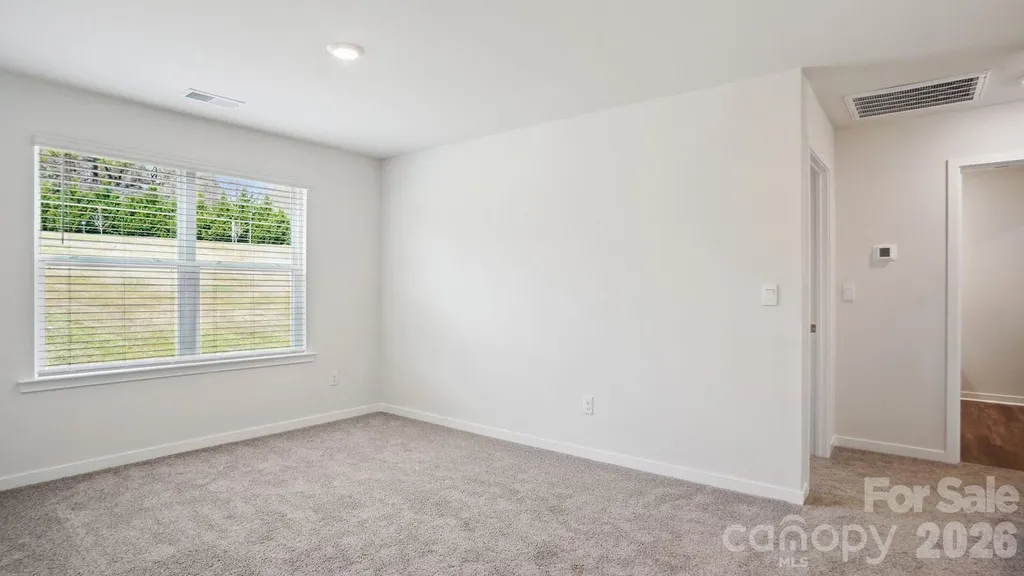 627 Country Oak Drive Asheville NC 28804