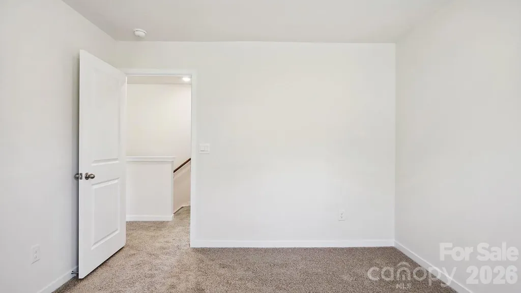 627 Country Oak Drive Asheville NC 28804
