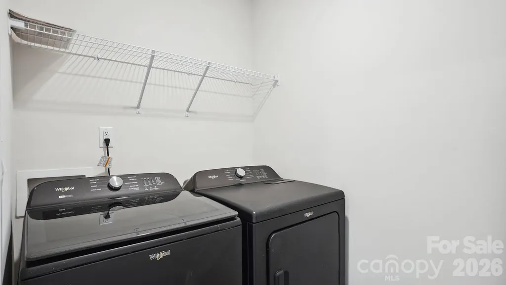 627 Country Oak Drive Asheville NC 28804