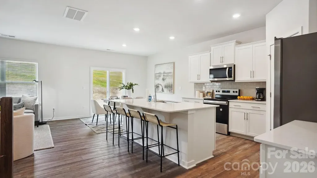 627 Country Oak Drive Asheville NC 28804