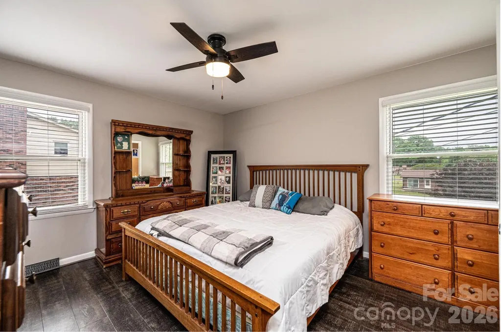 3231 25th Street NE Hickory NC 28601