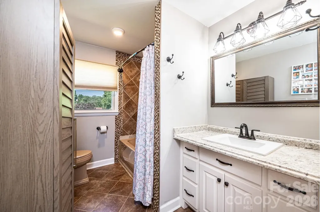 3231 25th Street NE Hickory NC 28601