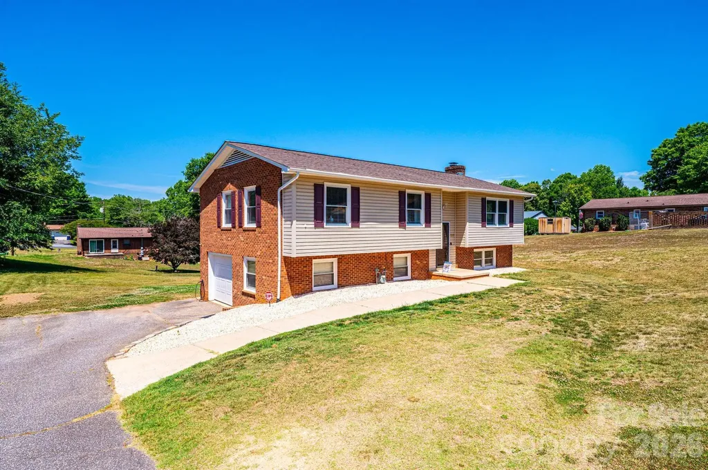 3231 25th Street NE Hickory NC 28601