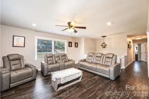 3231 25th Street NE Hickory NC 28601