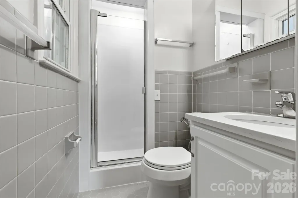 123 Castleton Lane Hendersonville NC 28791