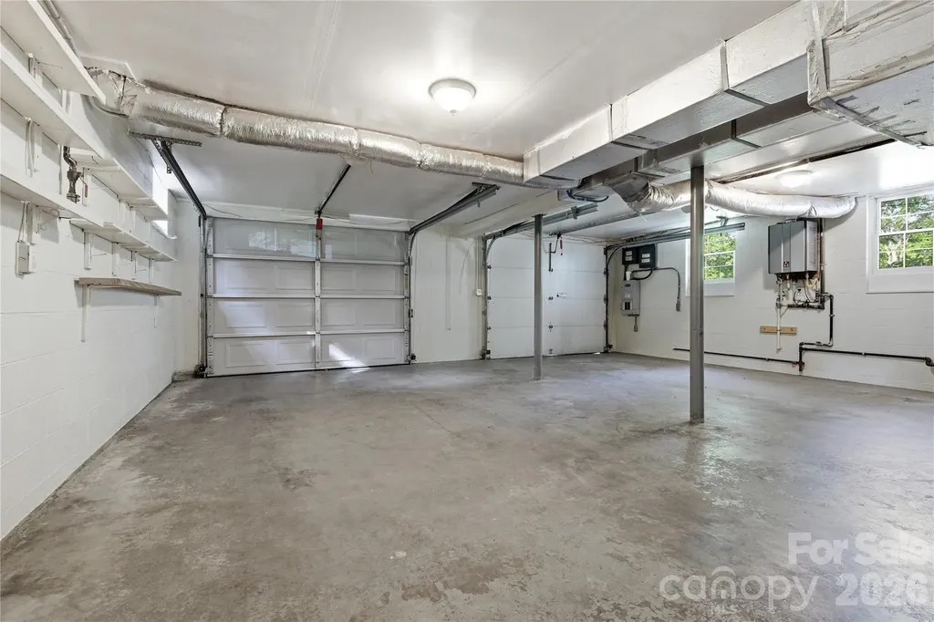 123 Castleton Lane Hendersonville NC 28791