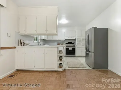 123 Castleton Lane Hendersonville NC 28791