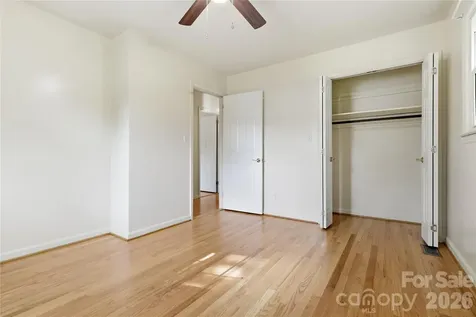 123 Castleton Lane Hendersonville NC 28791