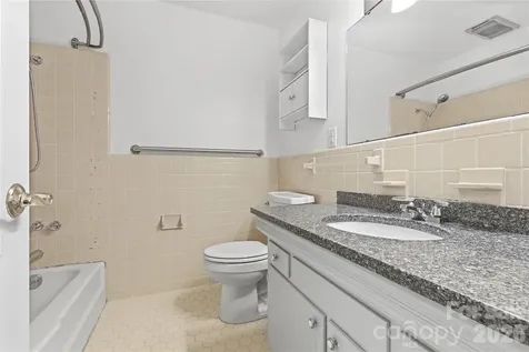 123 Castleton Lane Hendersonville NC 28791