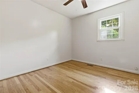 123 Castleton Lane Hendersonville NC 28791