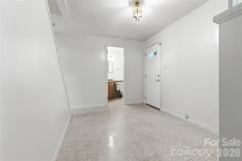 123 Castleton Lane Hendersonville NC 28791