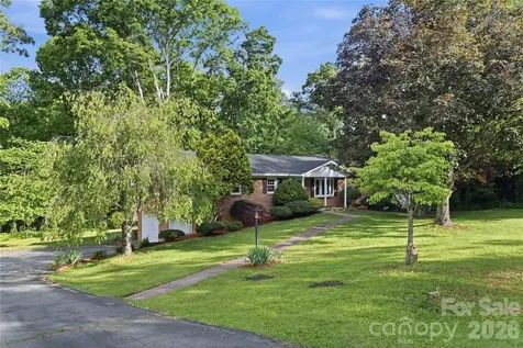 123 Castleton Lane Hendersonville NC 28791