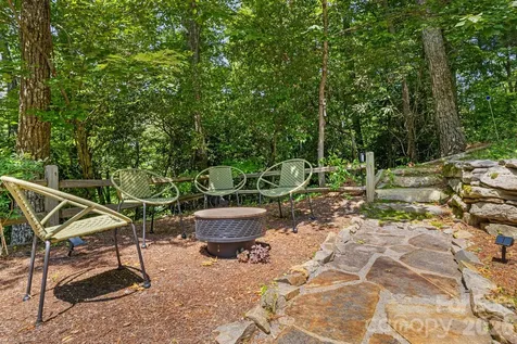 5 Saddle Ridge Fletcher NC 28732