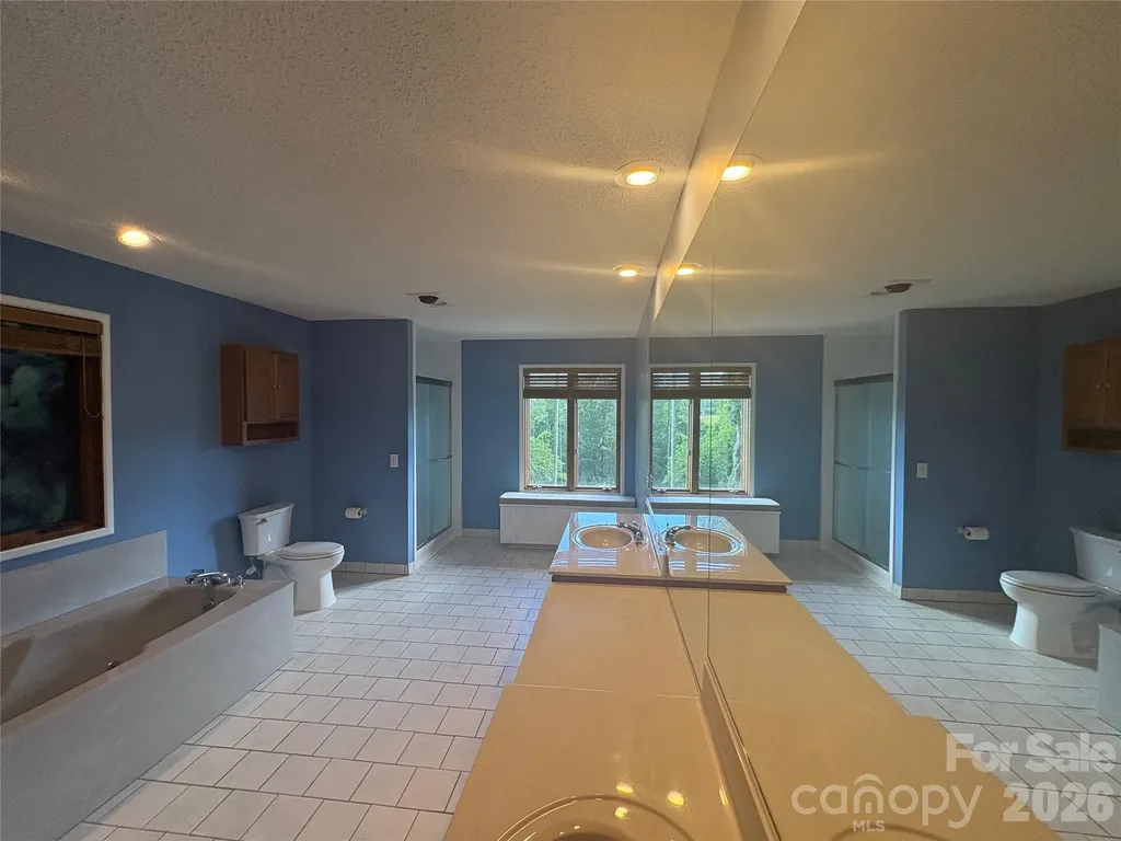 377 Upper Grassy Branch Road Asheville NC 28805
